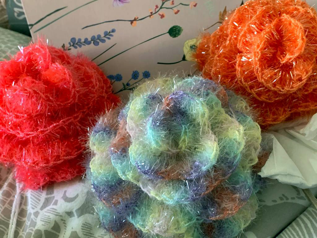 éponges écologiques tawashi crochetées fleurs
